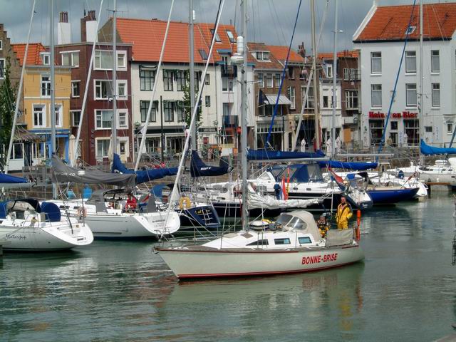 Vlak voor vertrek in de jachthaven van Vlissingen