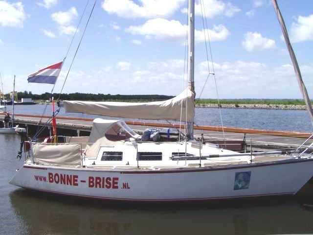 bonne brise in jachthaven te Huizen